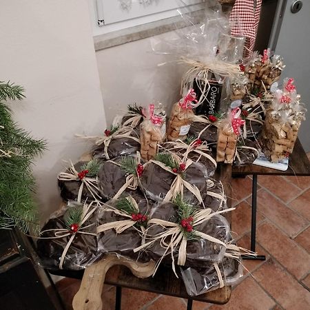 Alla Porta Di Sotto B&B Fivizzano Eksteriør billede