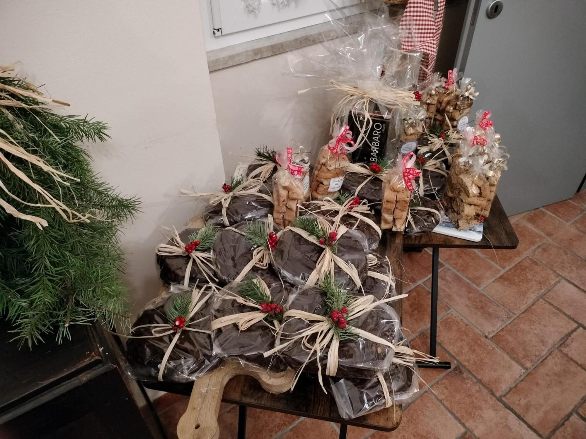 Alla Porta Di Sotto B&B Fivizzano Eksteriør billede